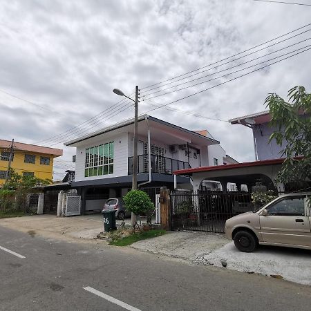 Nj_Homestay@Kkia/Petagas Kk Κότα Κιναμπαλού Εξωτερικό φωτογραφία