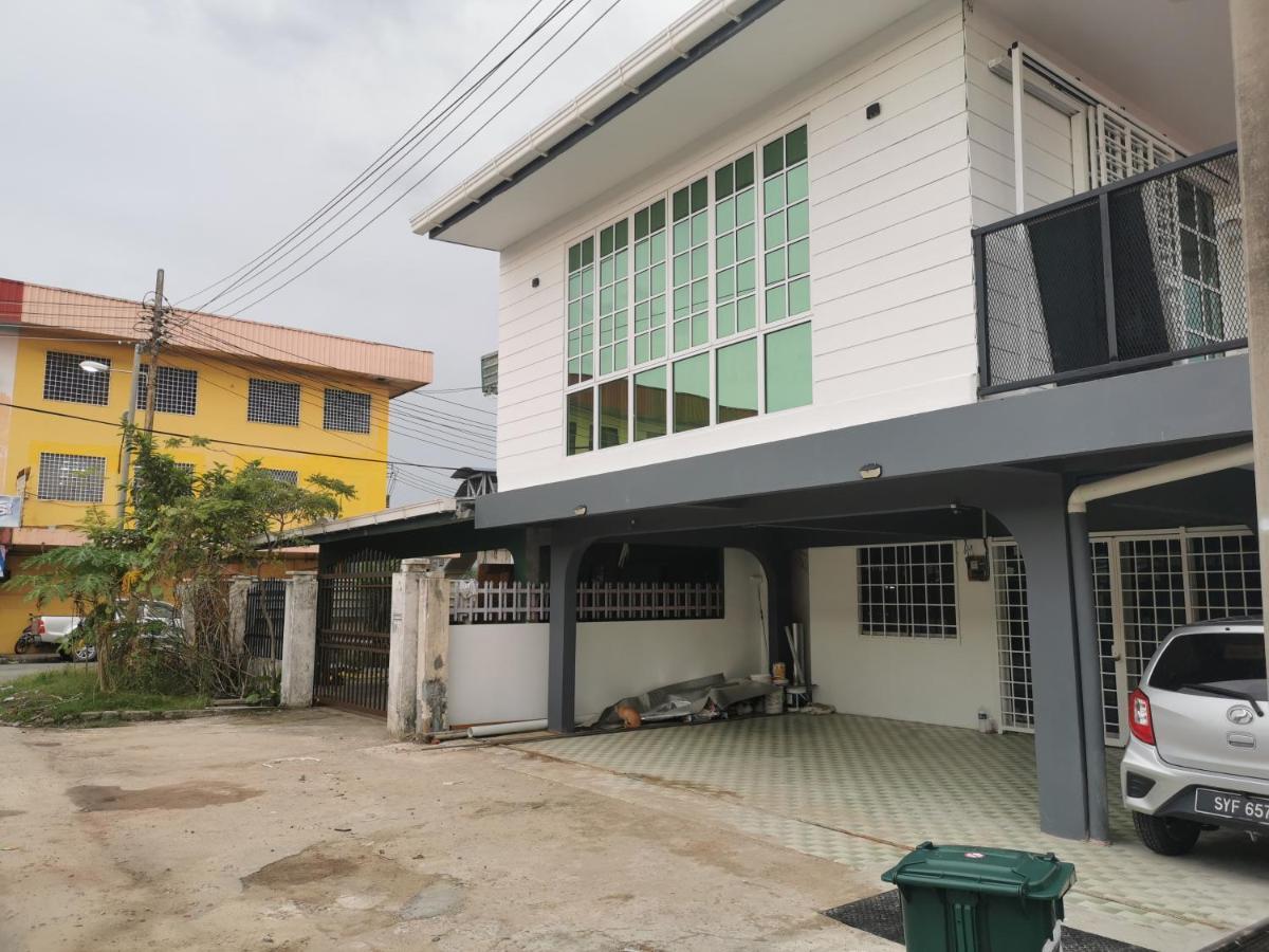 Nj_Homestay@Kkia/Petagas Kk Κότα Κιναμπαλού Εξωτερικό φωτογραφία
